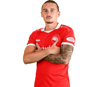 Porträtfoto von Davino Knappe im Trikot des Bahlinger SC