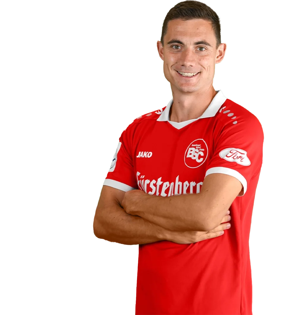 Porträtfoto von Rico Wehrle im Trikot des Bahlinger SC