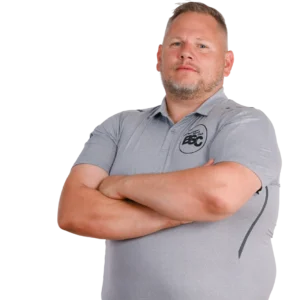 Jugendtrainer Daniel Hermann im offiziellen BSC Shirt