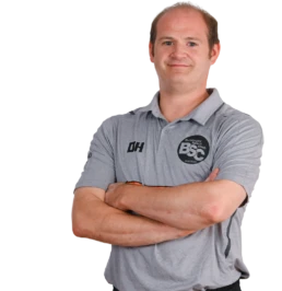 Jugendtrainer Dominik Heitzmann im offiziellen BSC Shirt