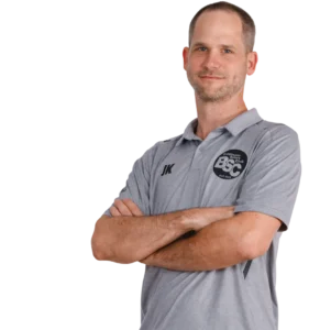 Jugendtrainer Jochen Kaiser im offiziellen BSC Shirt