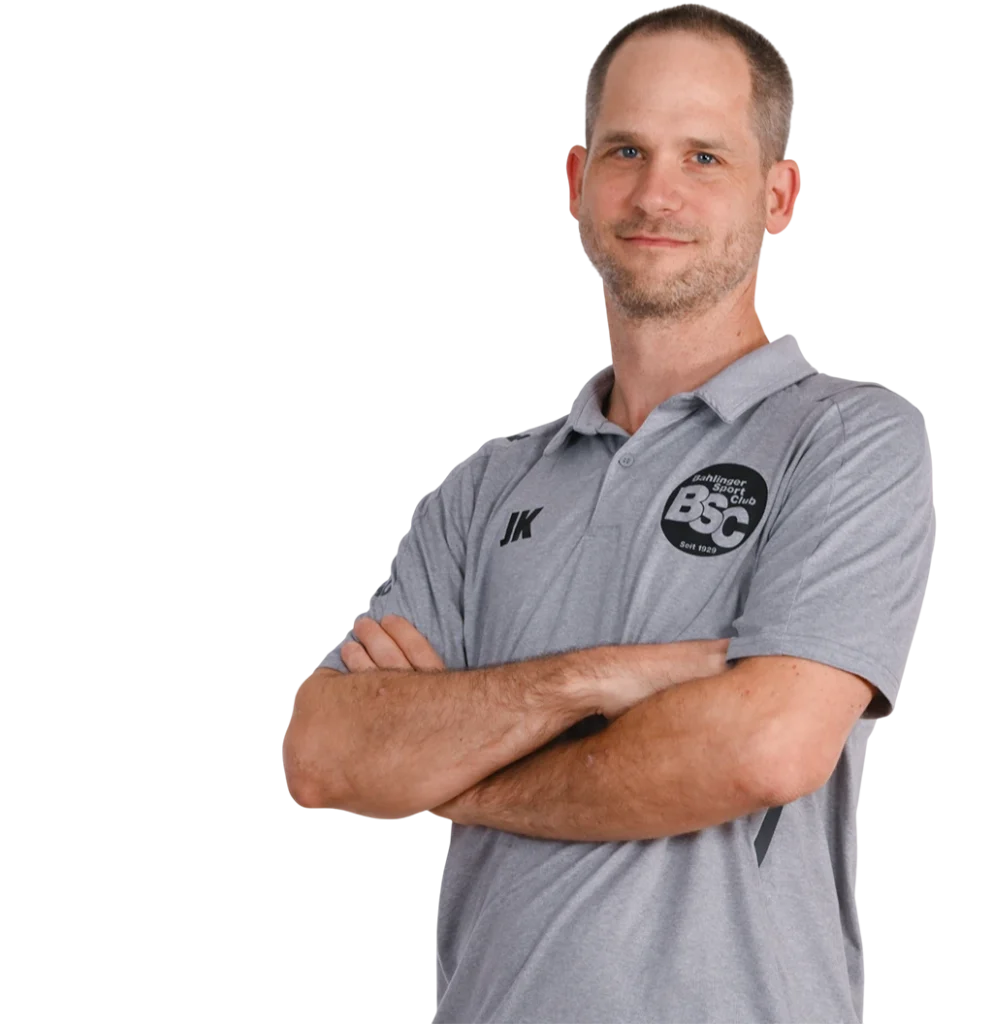 Jugendtrainer Jochen Kaiser im offiziellen BSC Shirt