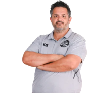 Jugendtrainer Kai Bumann im offiziellen BSC Shirt