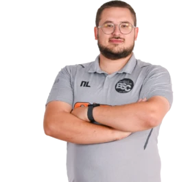 Jugendtrainer Nico Leber im offiziellen BSC Shirt