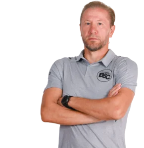 Jugendtrainer Pasha Korobkin im offiziellen BSC Shirt