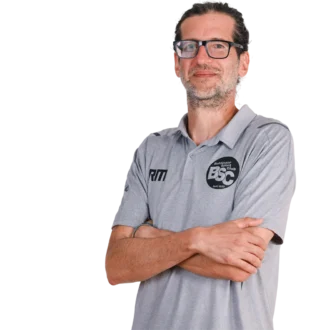 Jugendtrainer Ralf Müller im offiziellen BSC Shirt