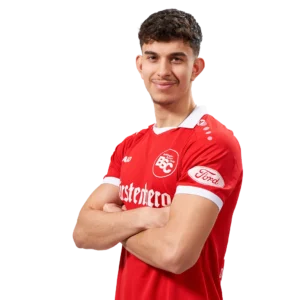 Porträtfoto von Edis Redzic im Trikot des Bahlinger SC