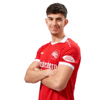 Porträtfoto von Edis Redzic im Trikot des Bahlinger SC