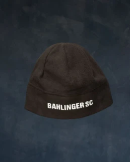 Schwarze Fleecemütze mit weißem Schriftzug