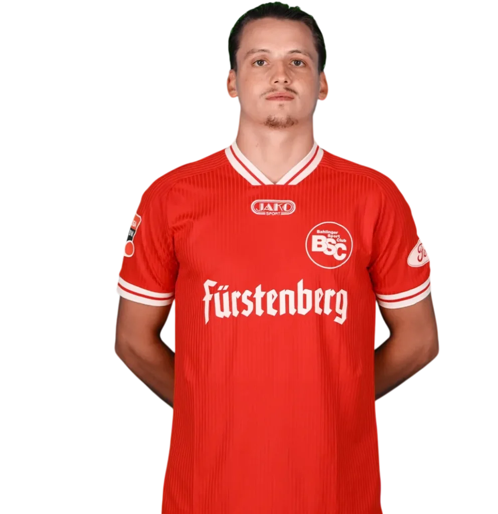 Portraitfoto von Cristian Cernenchi im Trikot des Bahlinger SC