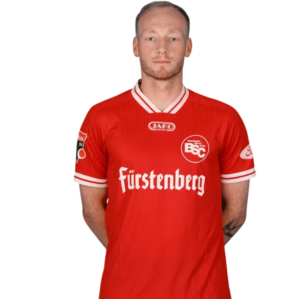 Portraitfoto von Fabian Schmid im Trikot des Bahlinger SC