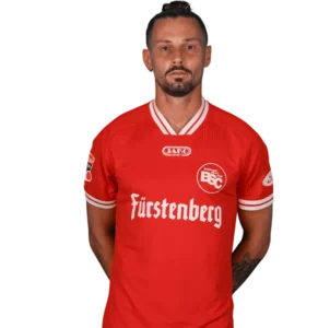 Portraitfoto von Hasan Pepic im Trikot des Bahlinger SC