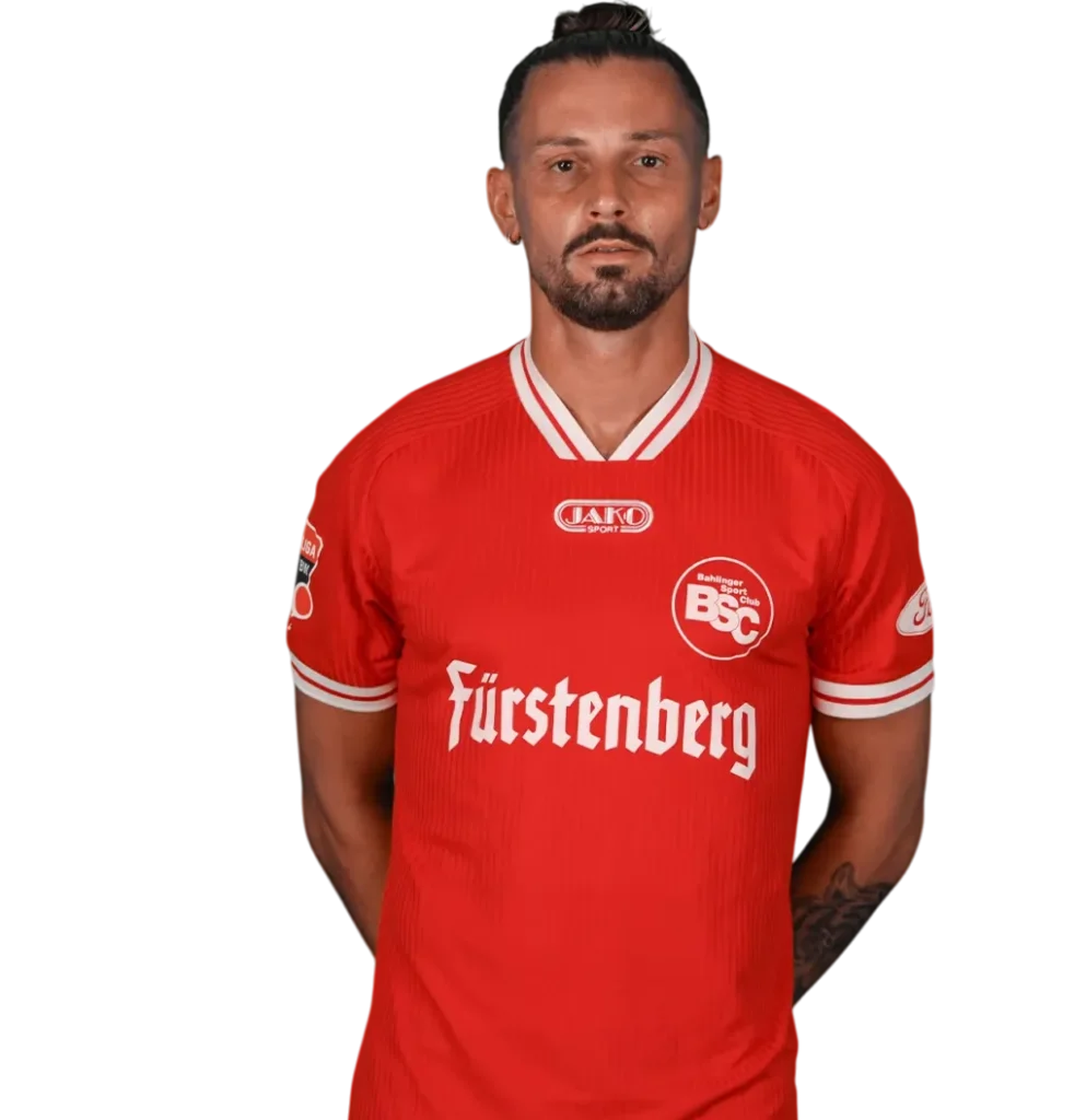 Portraitfoto von Hasan Pepic im Trikot des Bahlinger SC