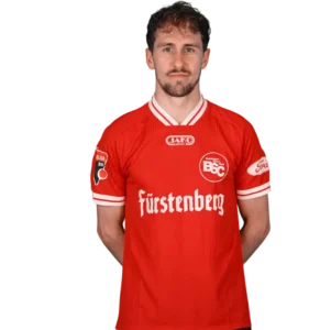 Portraitfoto von Kolja Herrmann im Trikot des Bahlinger SC