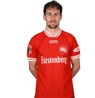 Portraitfoto von Kolja Herrmann im Trikot des Bahlinger SC