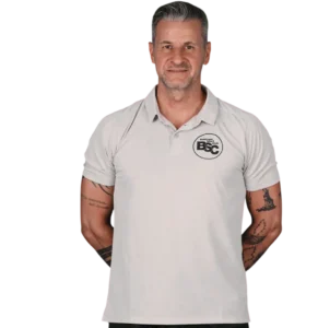 Portraitfoto von Marco Schneider im Polo des Bahlinger SC