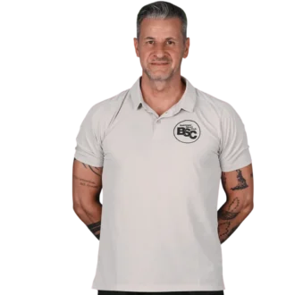 Portraitfoto von Marco Schneider im Polo des Bahlinger SC