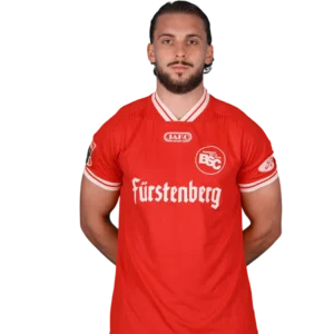 Portraitfoto von Nikita Ebel im Trikot des Bahlinger SC