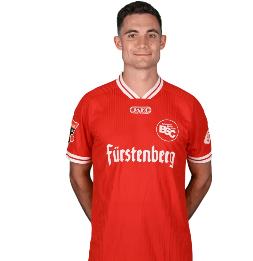 Portraitfoto von Rico Wehrle im Trikot des Bahlinger SC
