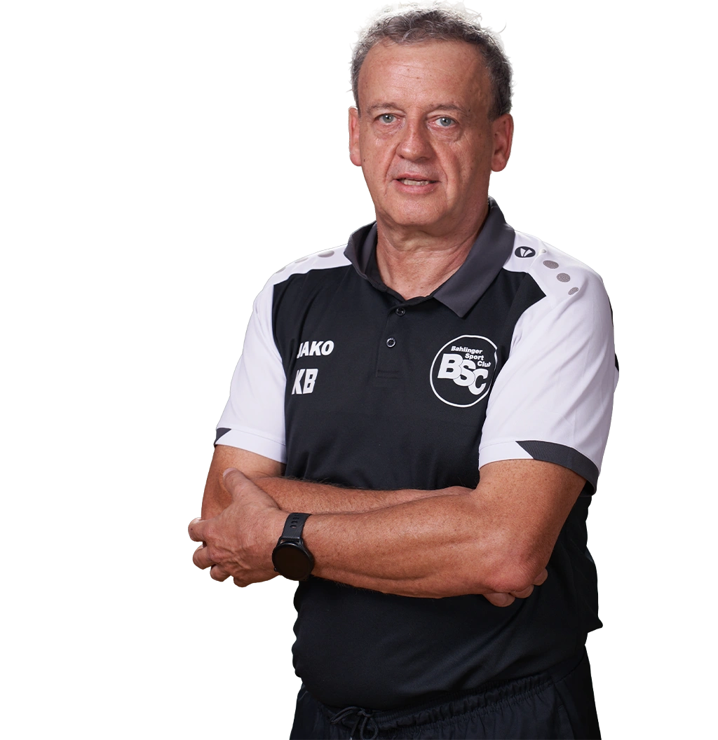 Jugendtrainer Klaus Bühler im offiziellen BSC Shirt 2026