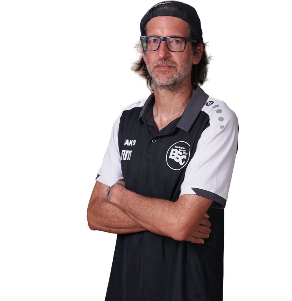 Jugendtrainer Ralf Müller im offiziellen BSC Shirt 2026